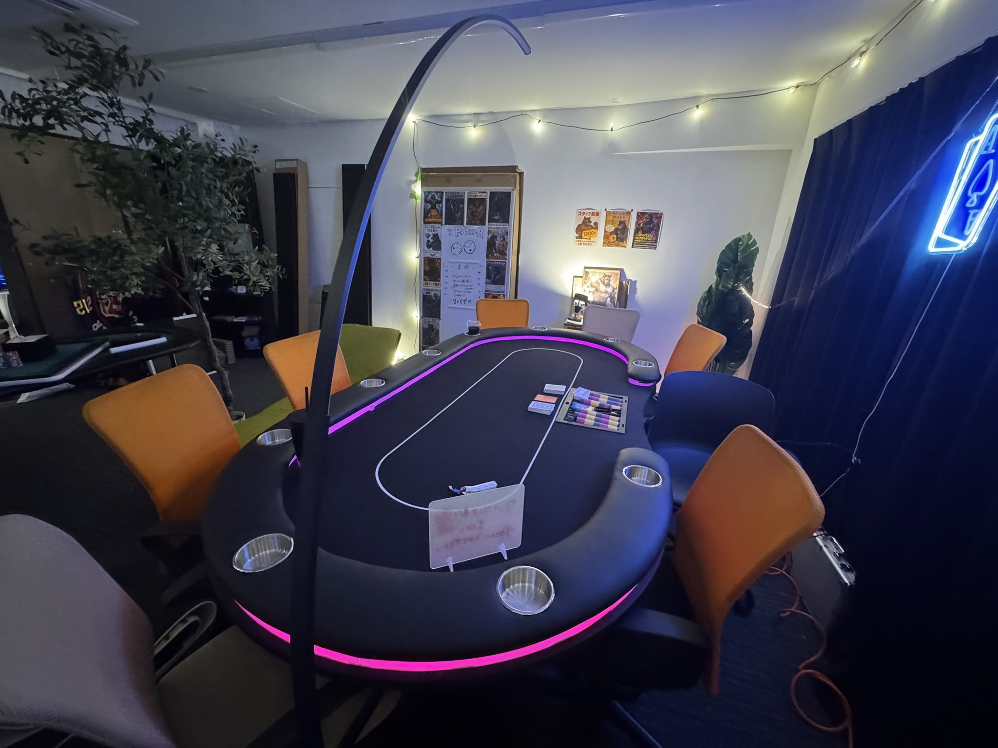 Image of MUSCLE HOLD'em